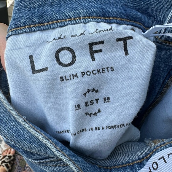 LOFT Women’s Jeans Bedazzled- Size 31/12 - Picture 8 of 8